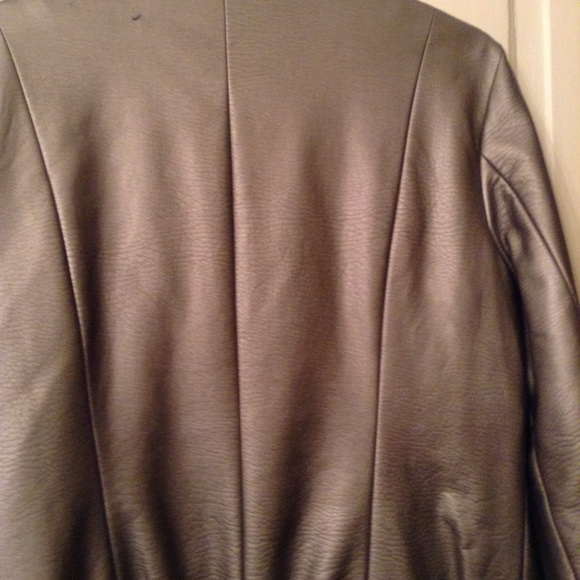 Ruby red jacket - Picture 4 of 4